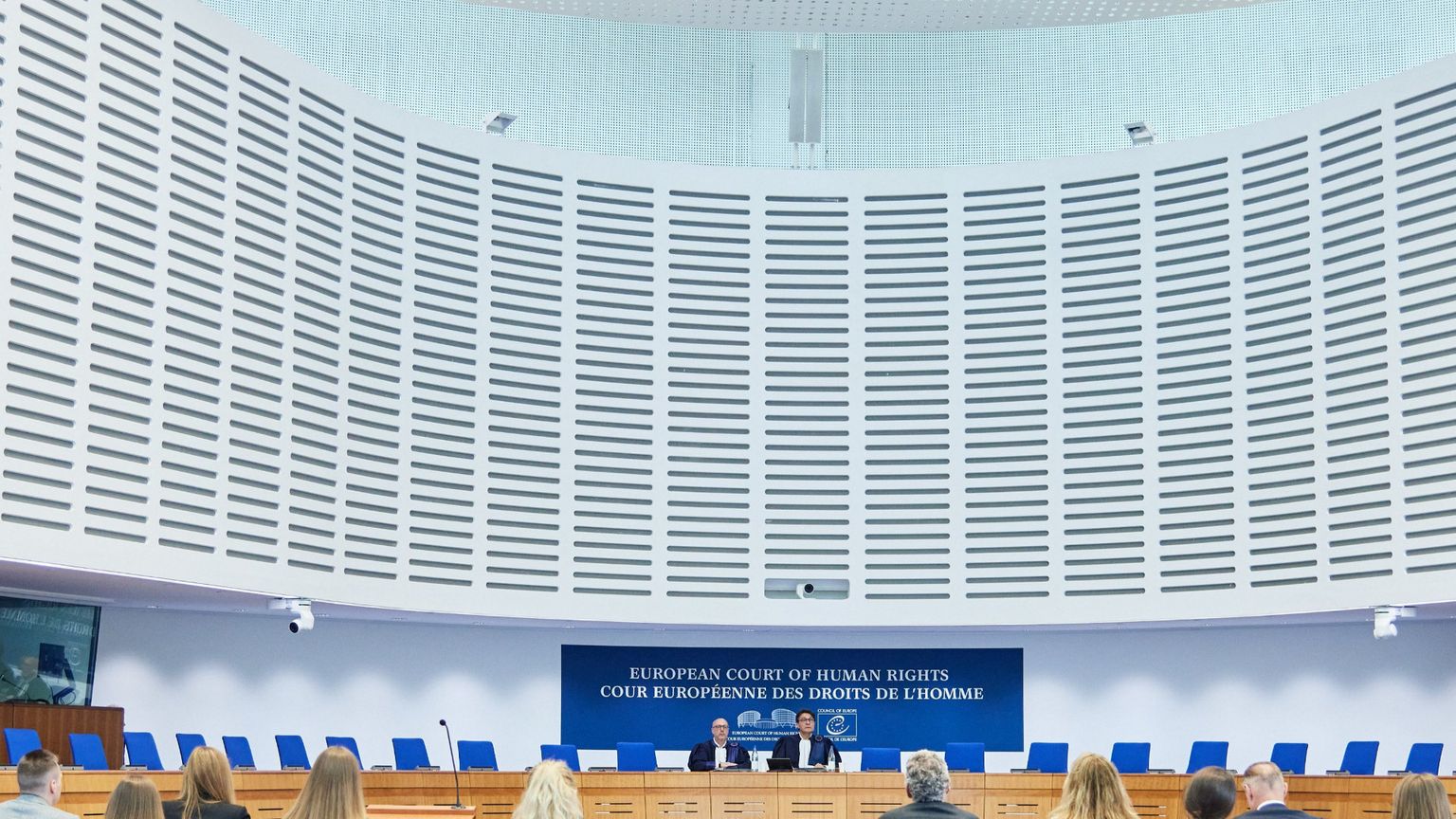 Vita e famiglia, le sentenze europee rispettino gli Stati