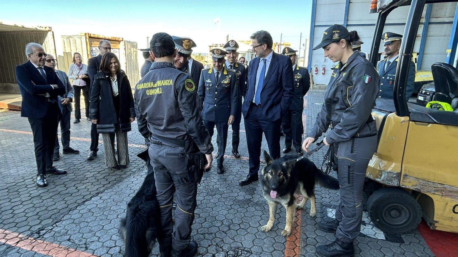 Manovra, rivolta Lega sulle pensioni. Meloni: verrà corretta la norma sulla laurea
