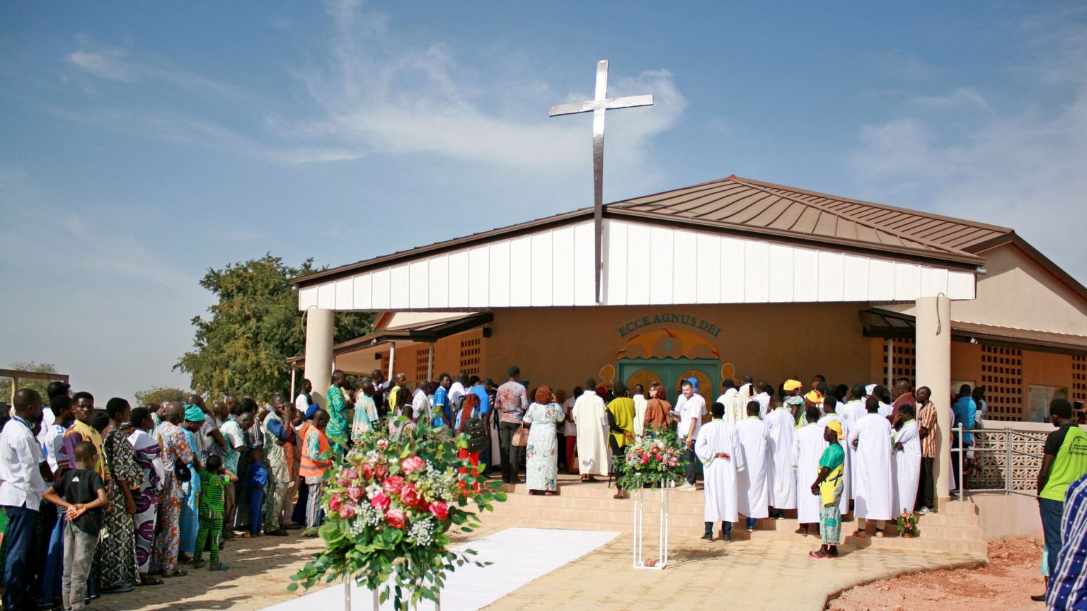 Alcuni momenti della cerimonia di inaugurazione dei nuovi spazi intitolati ai genitori di santa Teresa di Liesieux