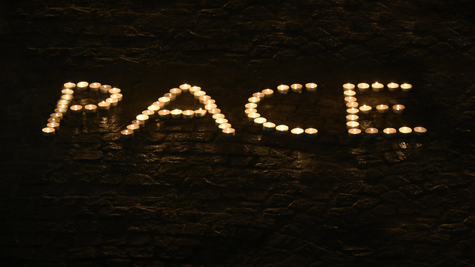 Non dobbiamo stancarci di chiedere una Pace vera