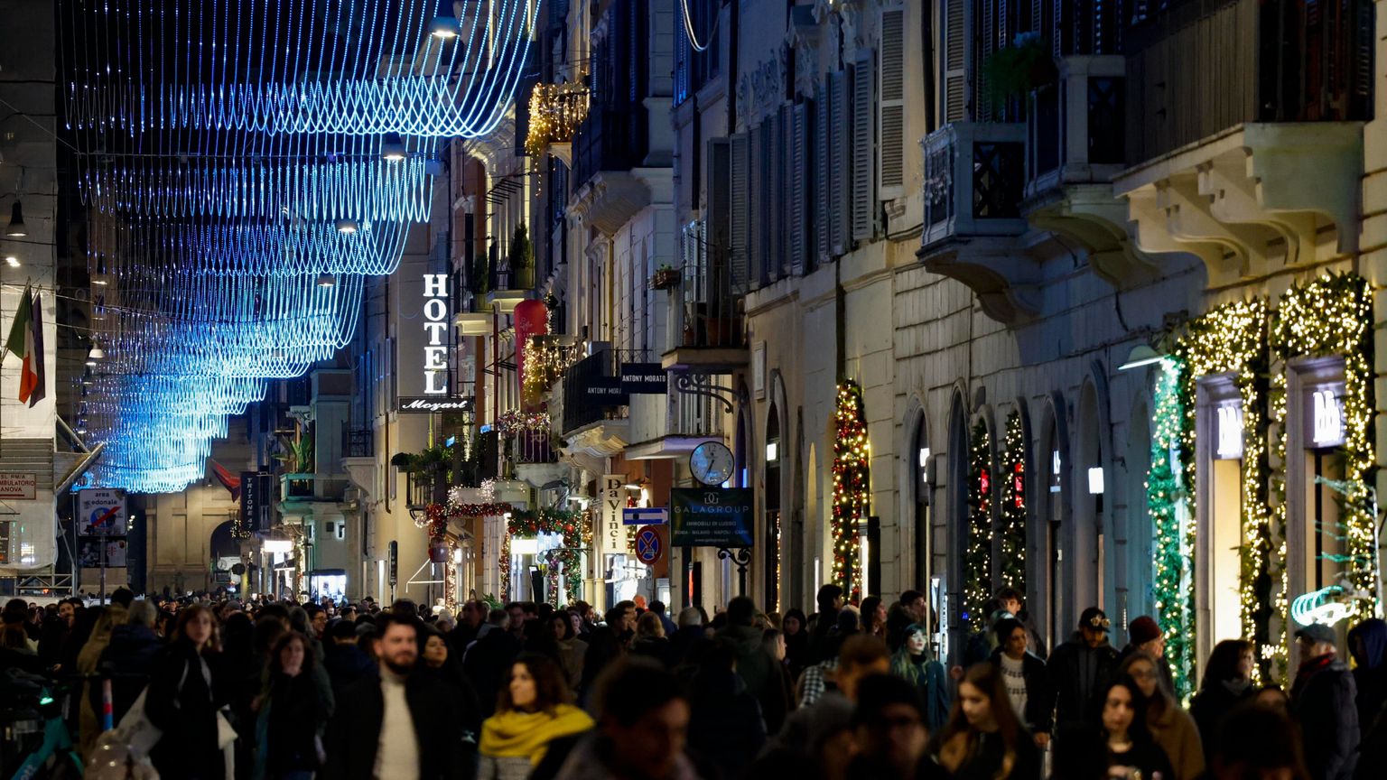 Il Natale tra sprechi e consumi eccessivi (che inquinano)