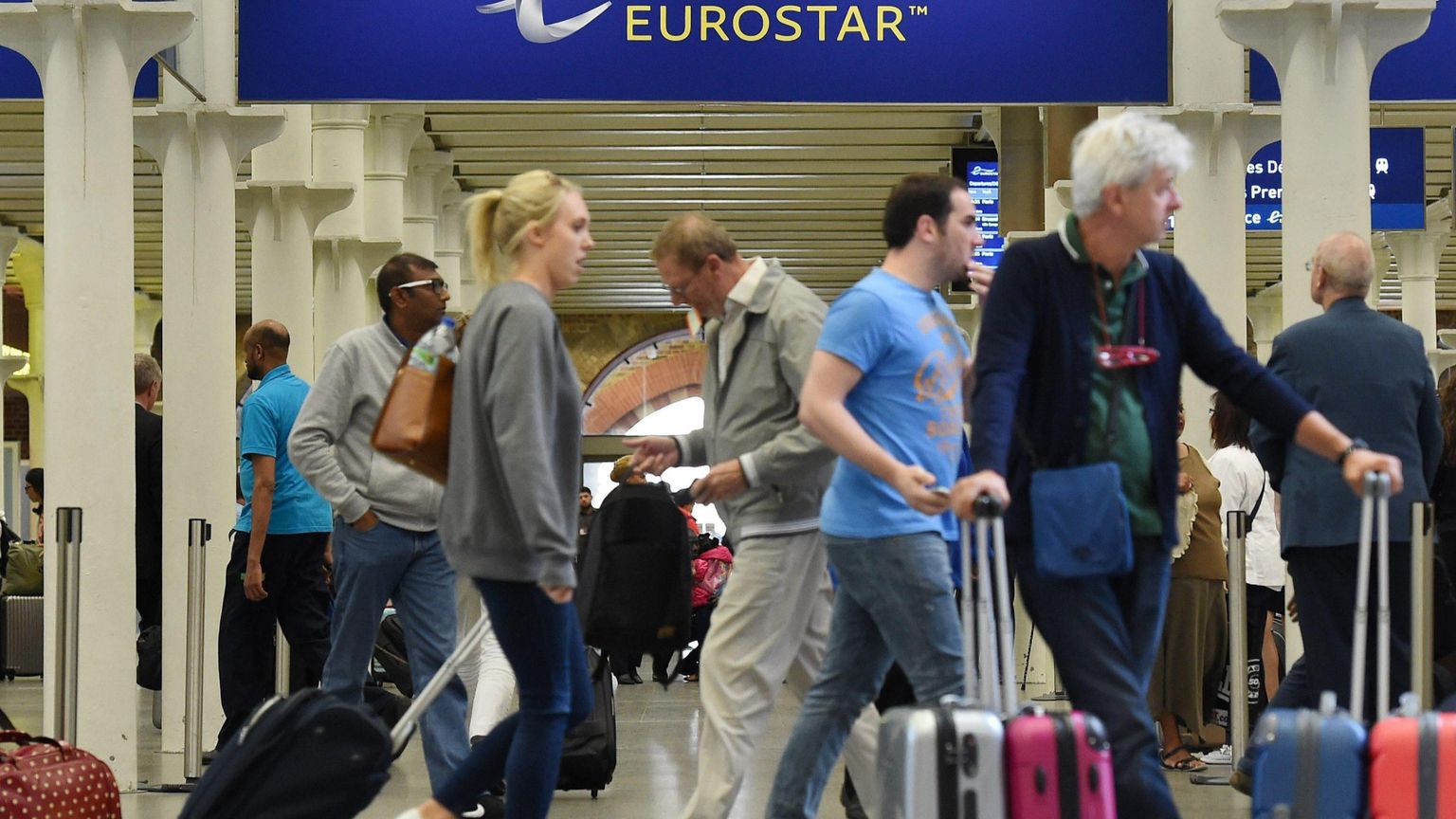 Guasto nel tunnel della Manica, traffico dei treni in tilt per alcune ore