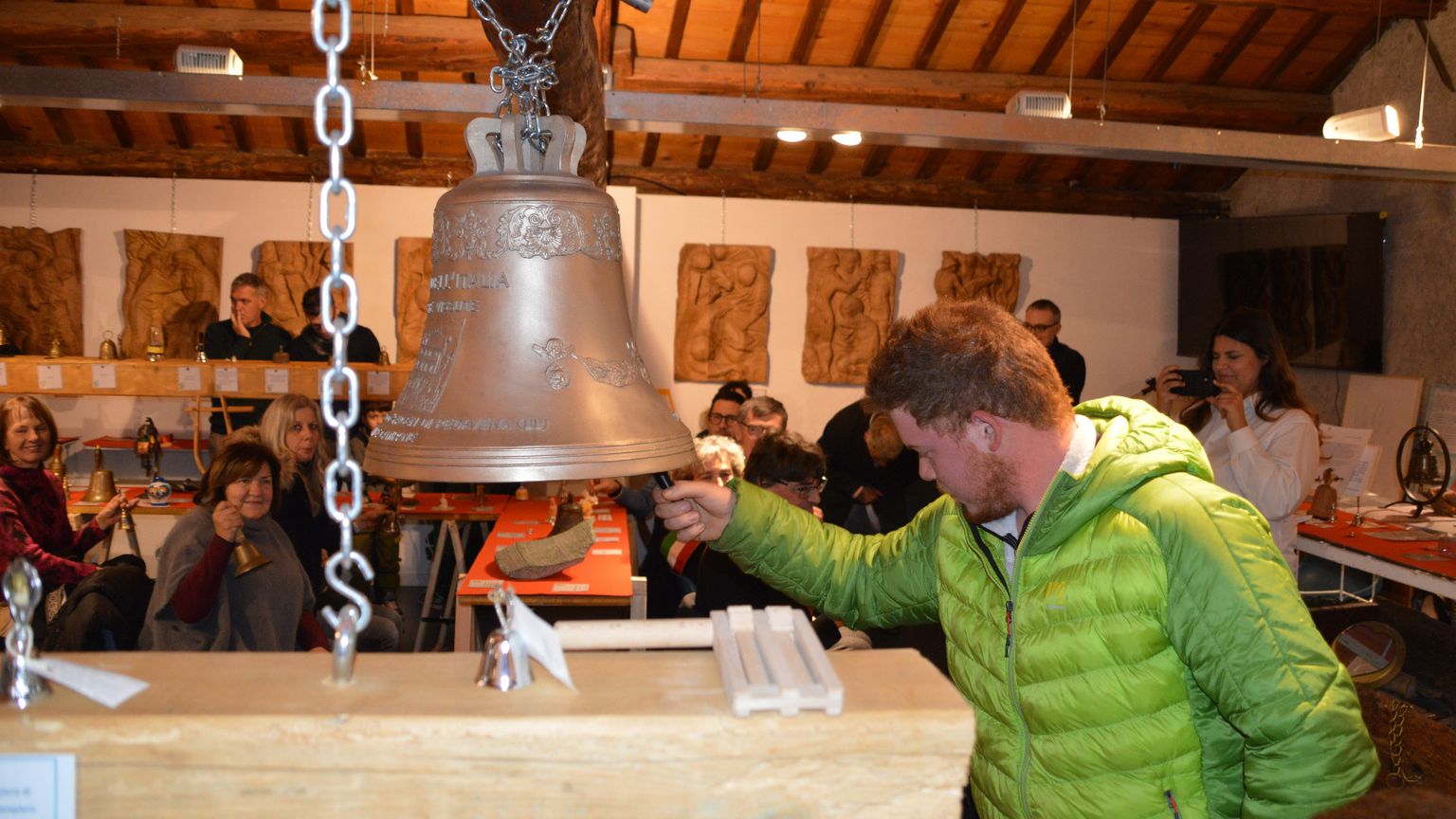 Per chi suonano 500 campane? Per tutto il mondo