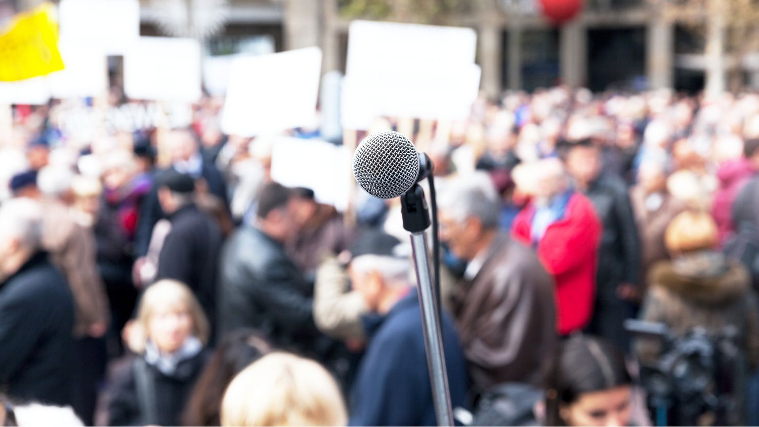 Il potere della parola, il rischio del silenzio