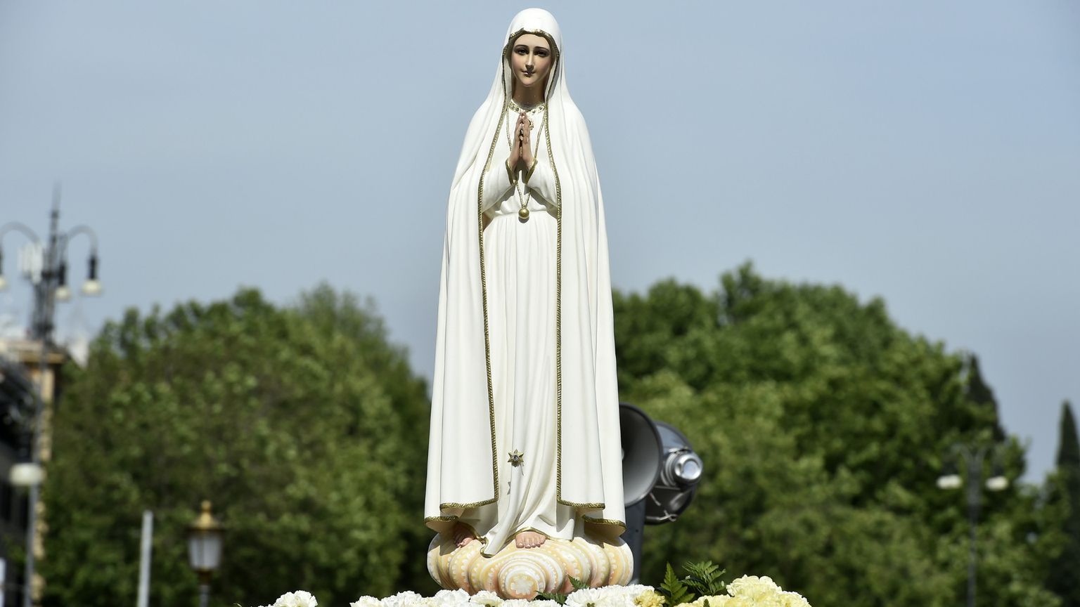 Il «no» al titolo di Corredentrice? Perché Maria ci conduce a Cristo