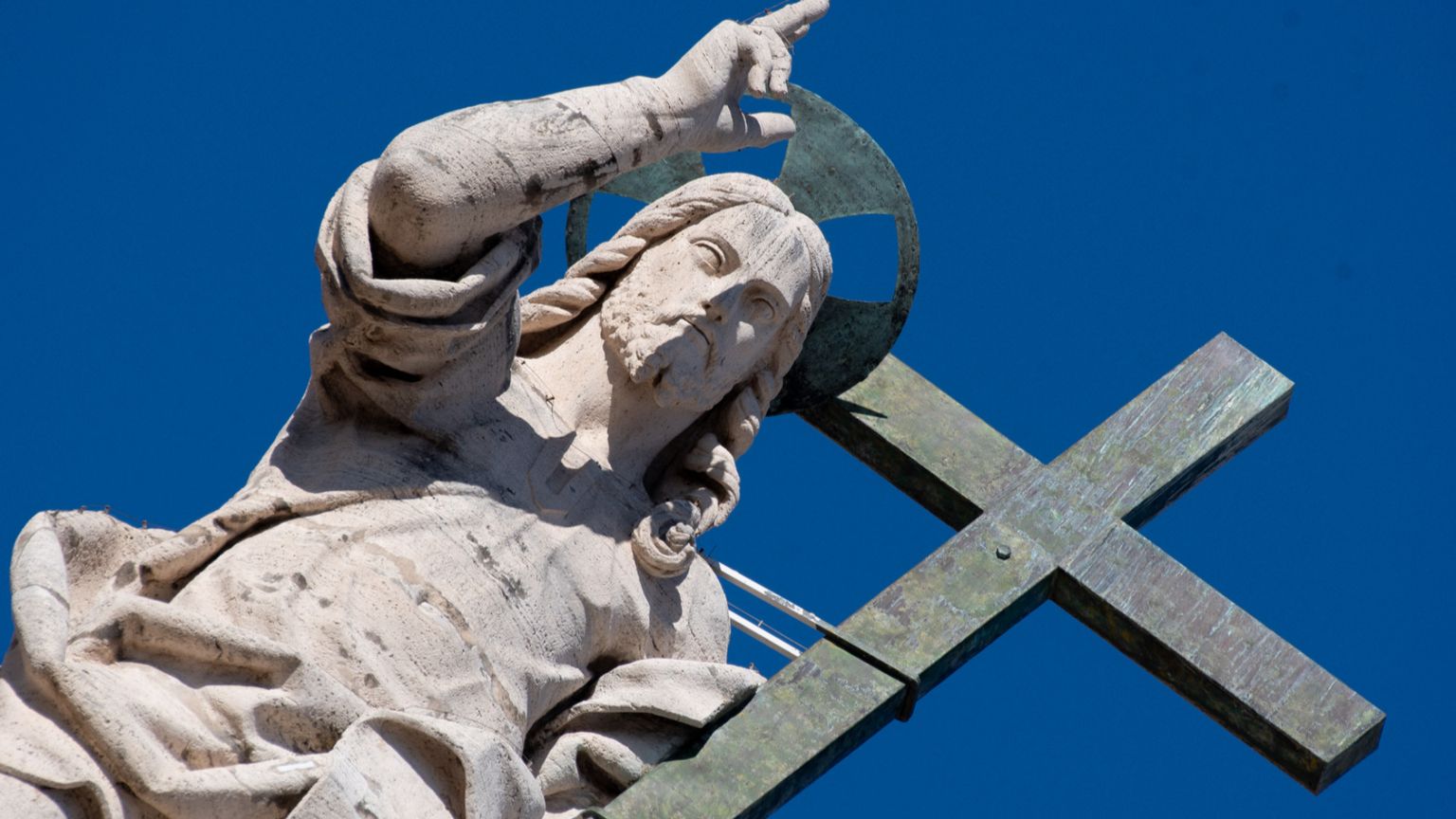 La speranza accesa da Francesco, la pace disarmata di Leone: il Giubileo dei due Papi