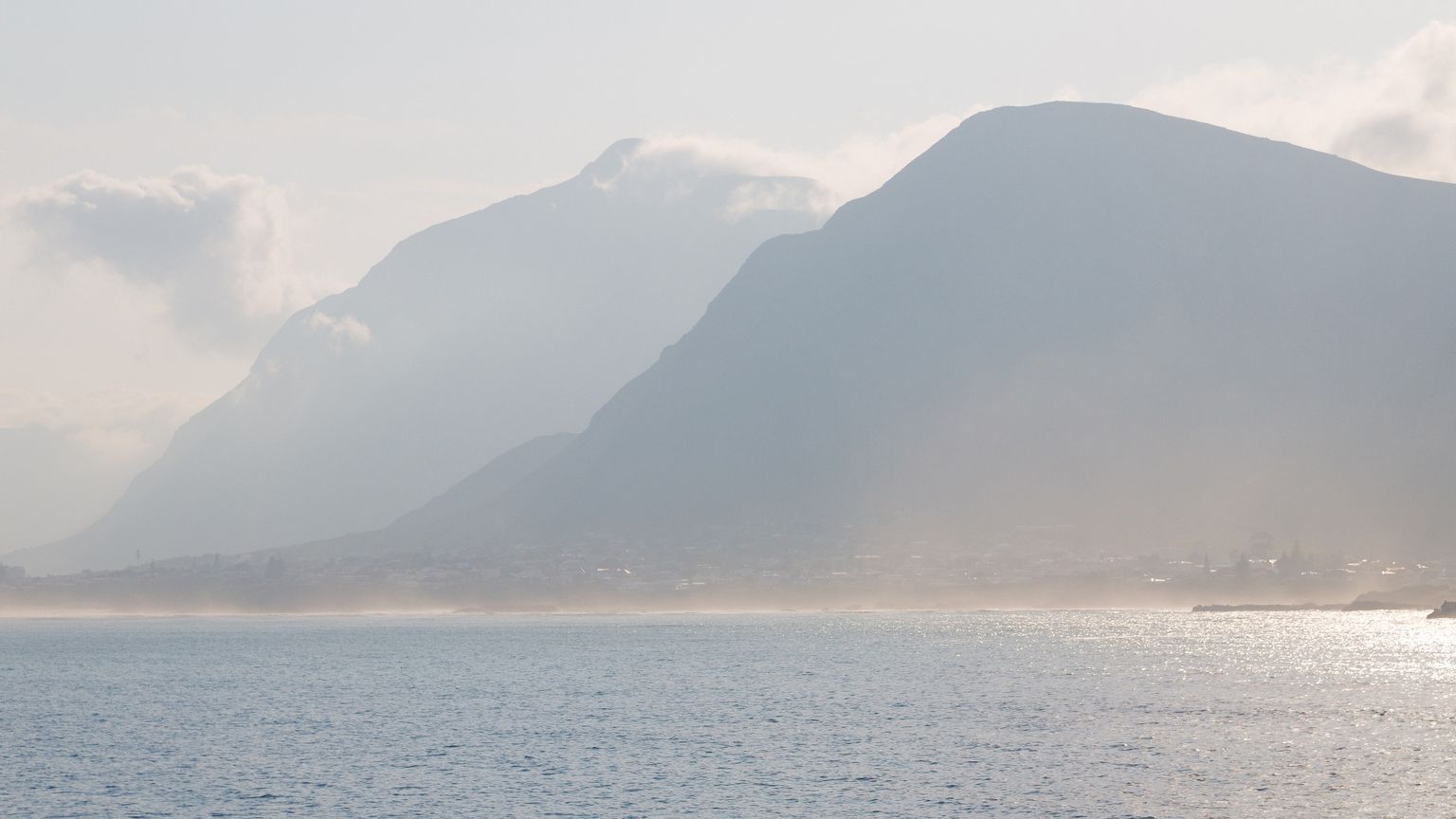 Arrenderci al male? No: impariamo a sperare (rimboccandoci le maniche)