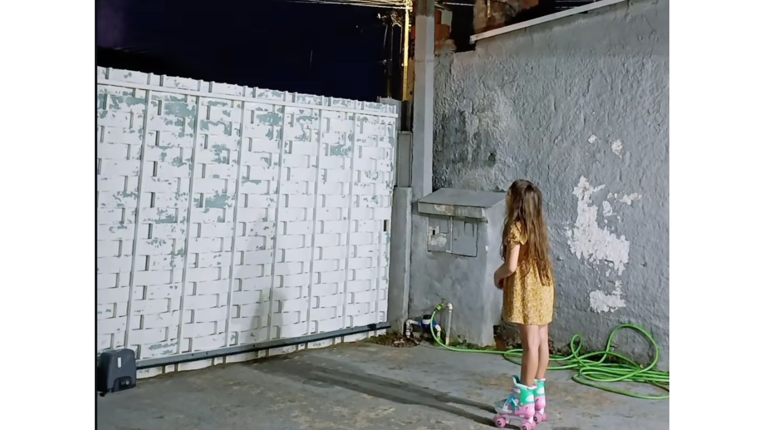 Dalla bimba che parla al Cielo al generatore di tiritere: speculare sulla fede in rete