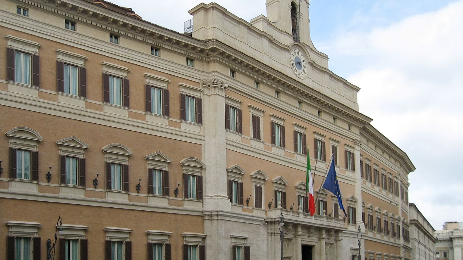 Nella "fabbrica delle leggi" è protagonista (quasi) solo il Governo