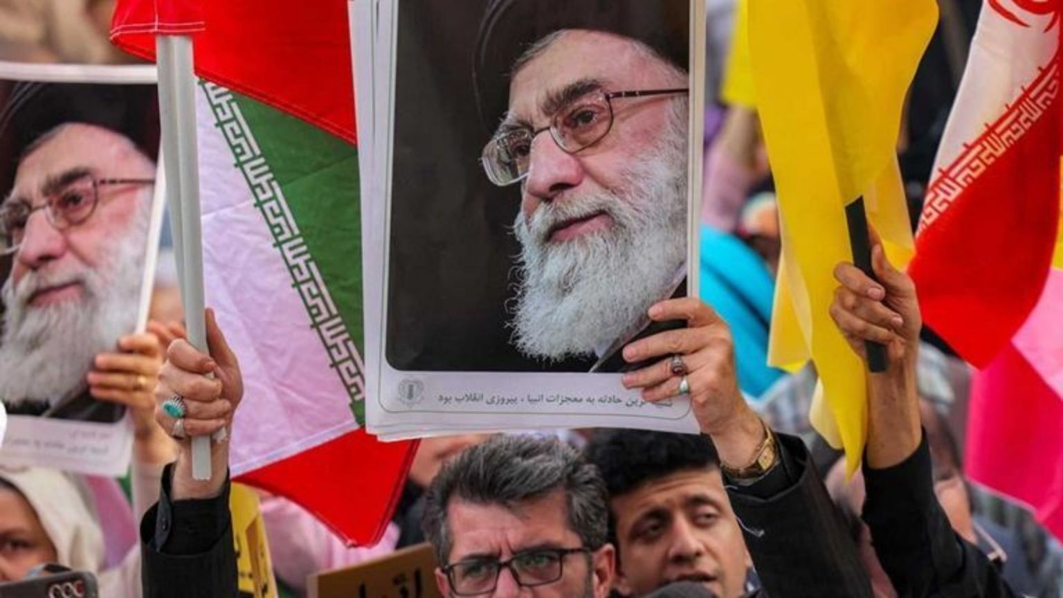 Iran, il documento dei Pasdaran inviato a tutti gli agenti: la «guida» per infiltrare le proteste