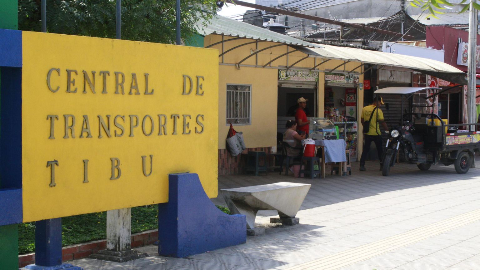 Colombia, nella capitale della droga la guerra tra bande fa 87mila sfollati. E c'entra il Venezuela