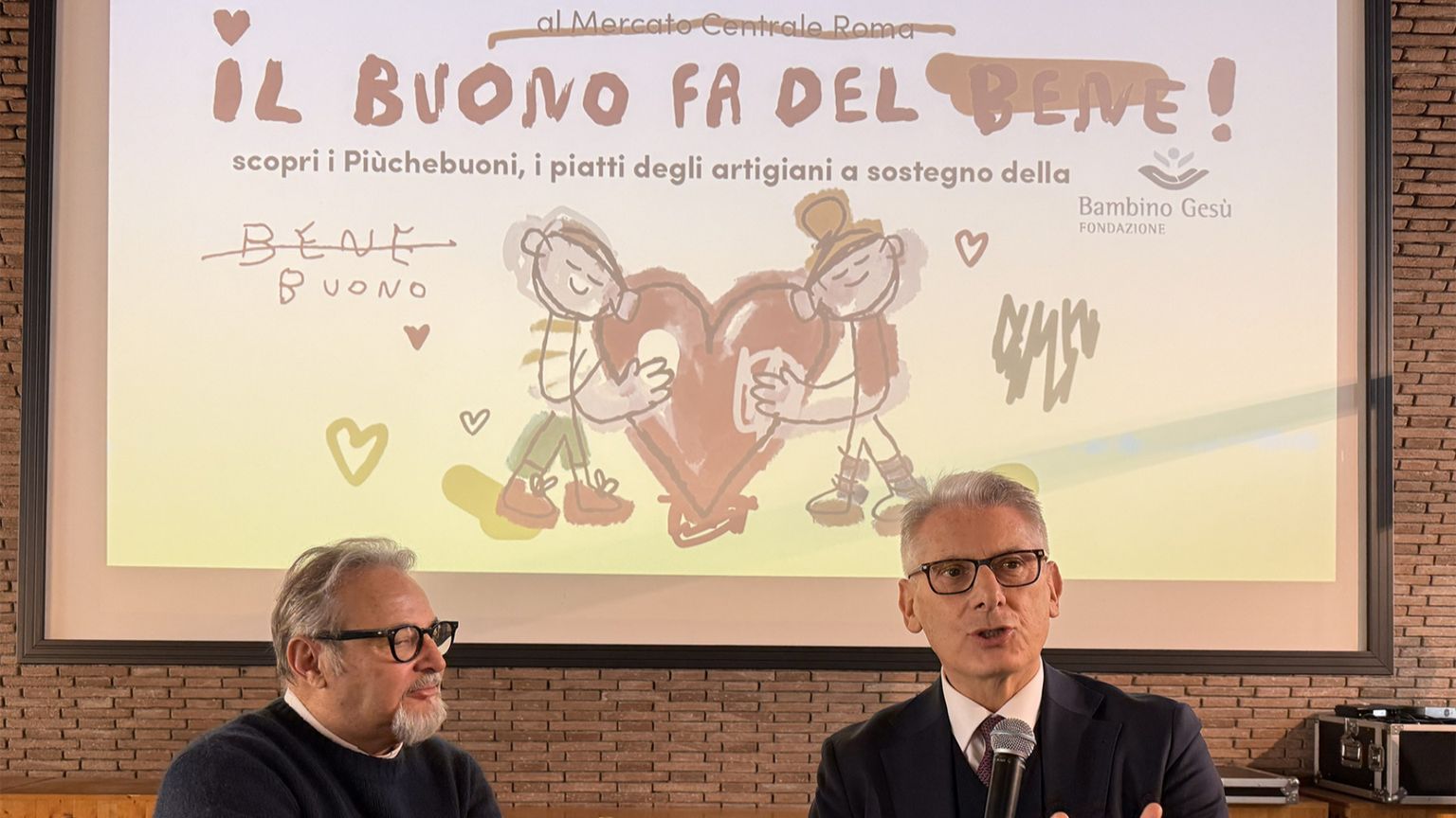 A sinistra il presidente di Mercato centrale Roma Umberto Montano e a destra il presidente del Bambino Gesù Tiziano Onesti- Foto Bambino Gesù