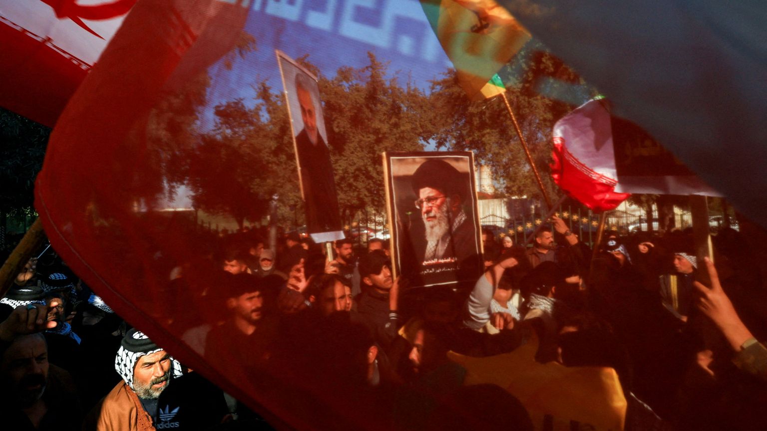 Gaza, Venezuela, Iran: non rassegniamoci al buio delle notizie