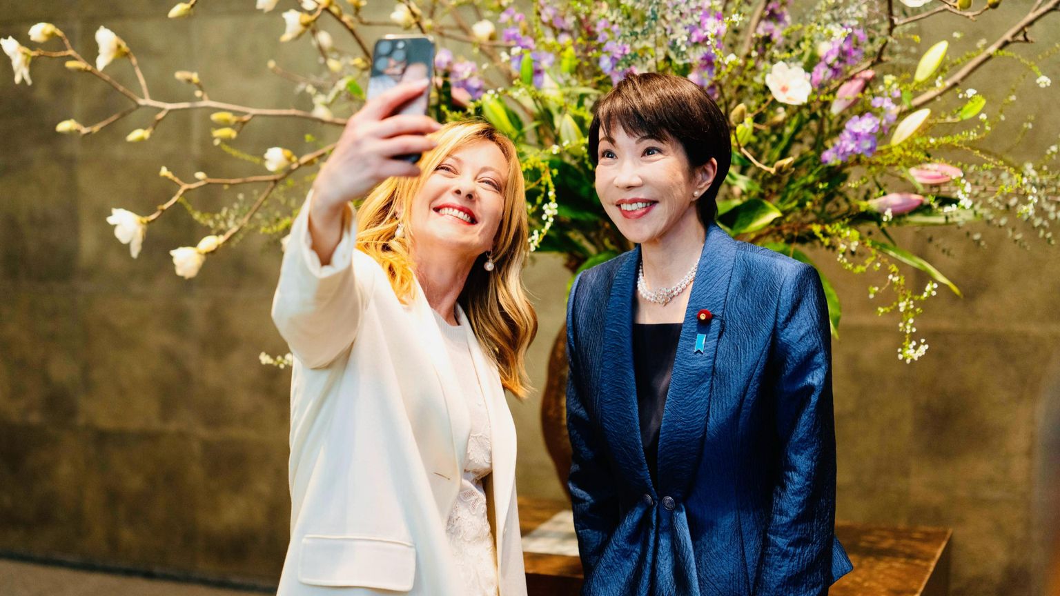 La presidente del Consiglio Giorgia Meloni e la premier giapponese Sanae Takaichi durante la visita di Meloni a Tokyo /ANSA