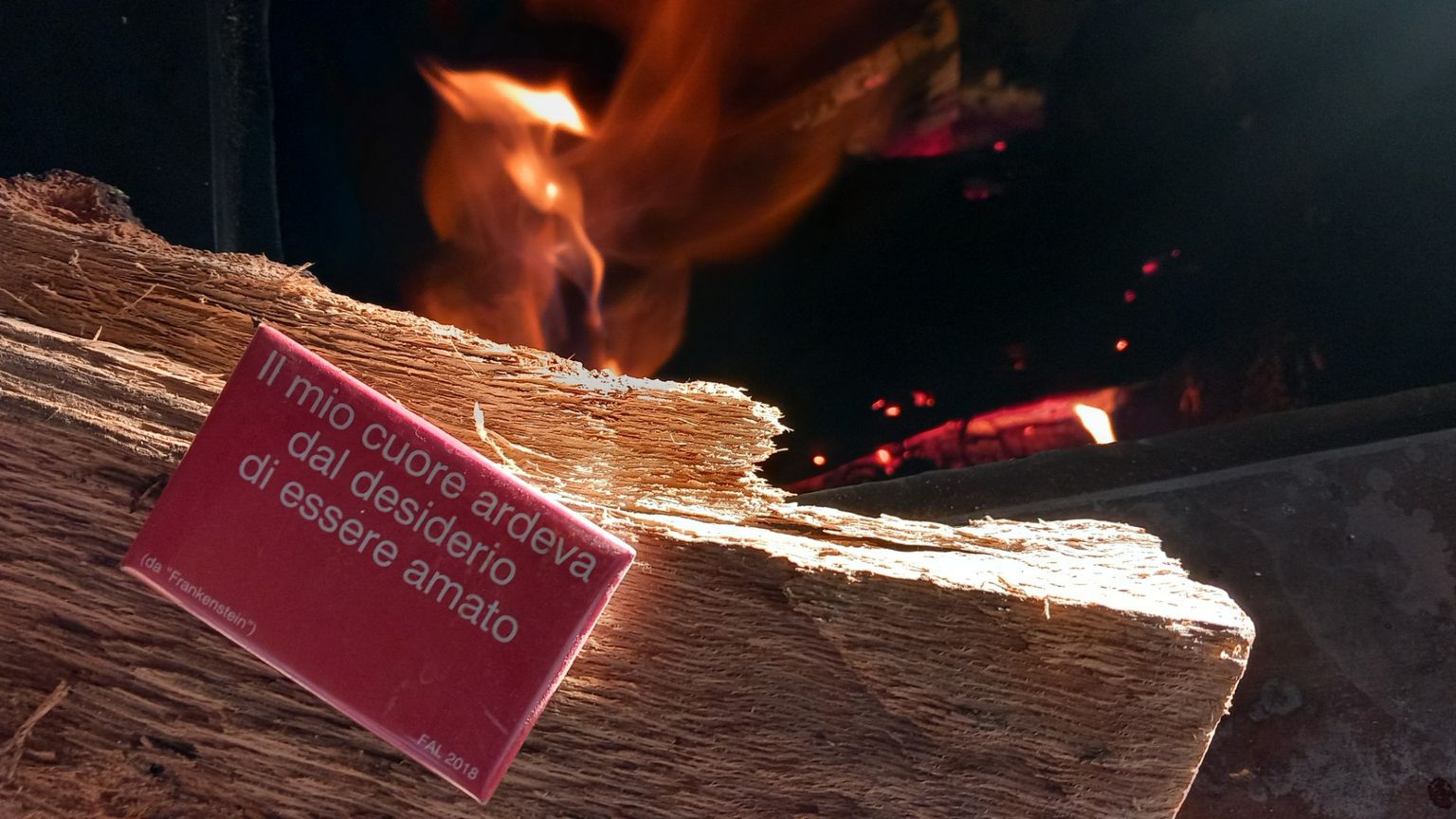 Preghiera appesa alla stufa