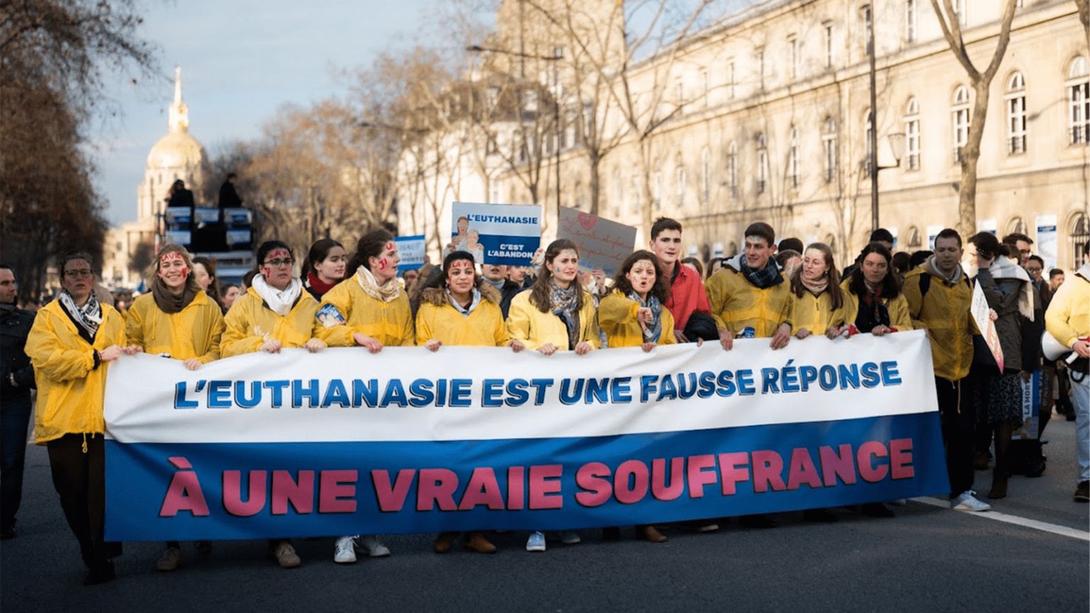 Parigi, colpo di scena al Senato: naufraga la legge sul “diritto di morire”