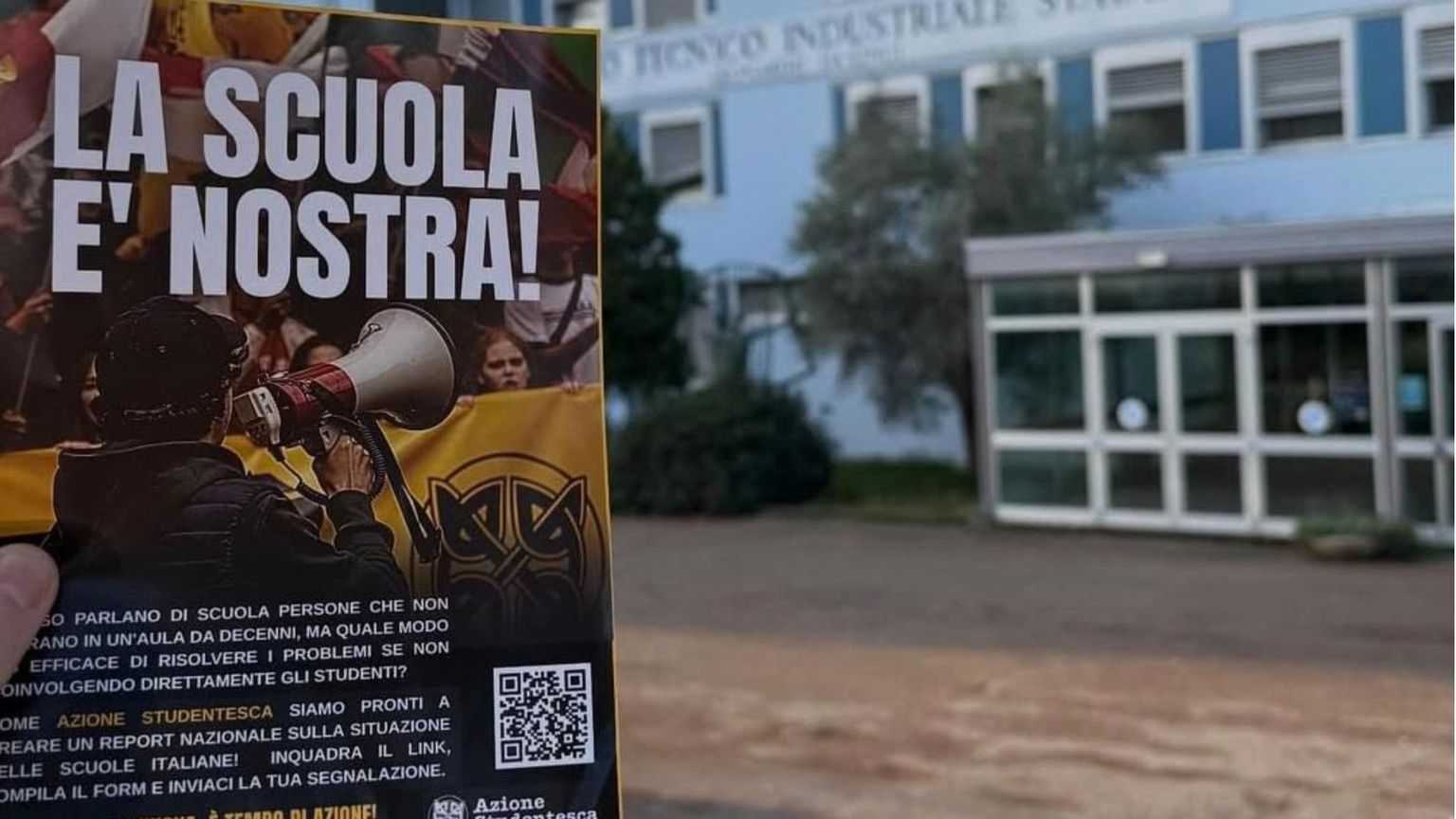 Il caso (incredibile) degli insegnanti di sinistra “schedati”