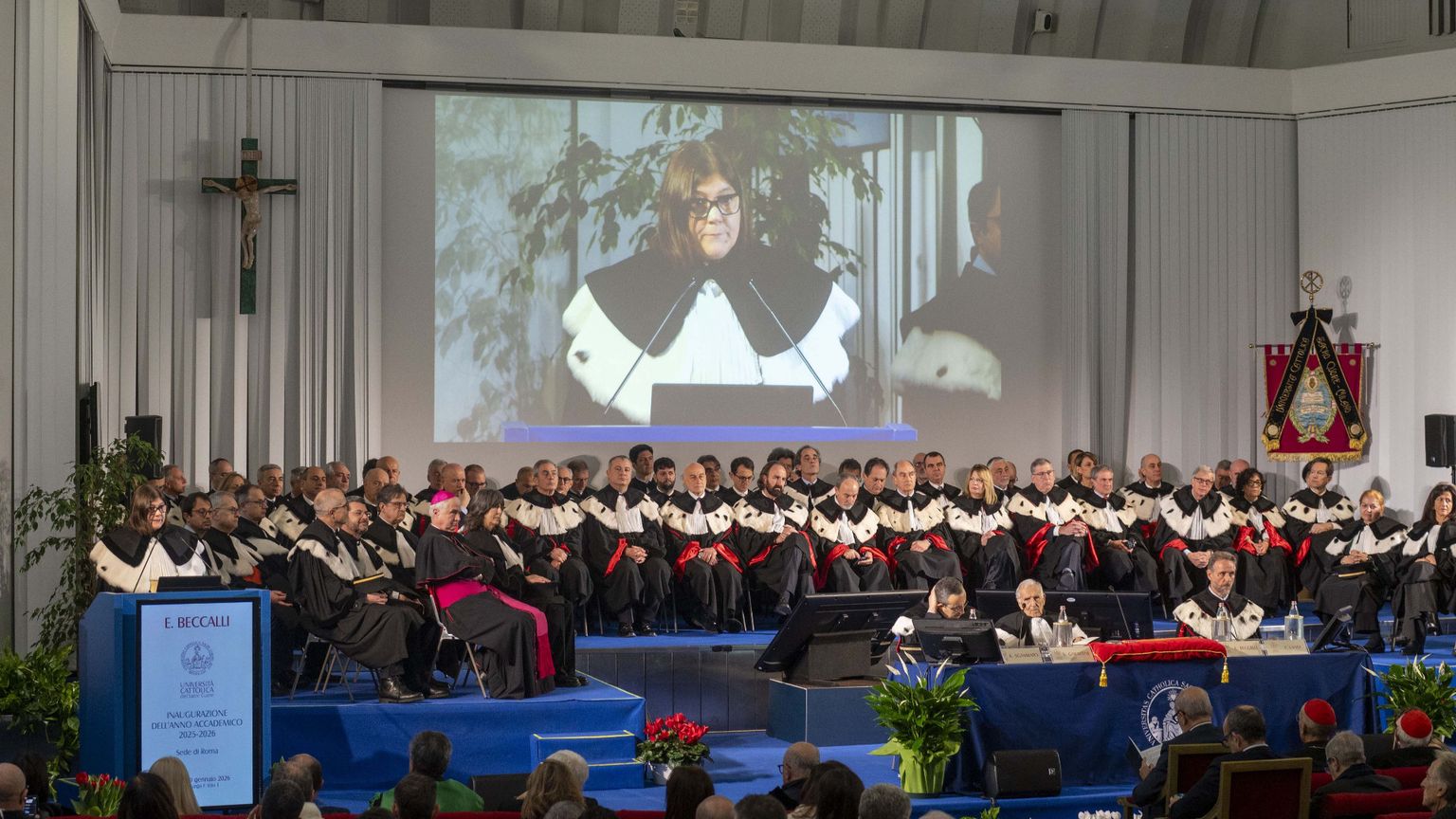 Un momento del discorso del rettore Beccalli. Foto Università Cattolica