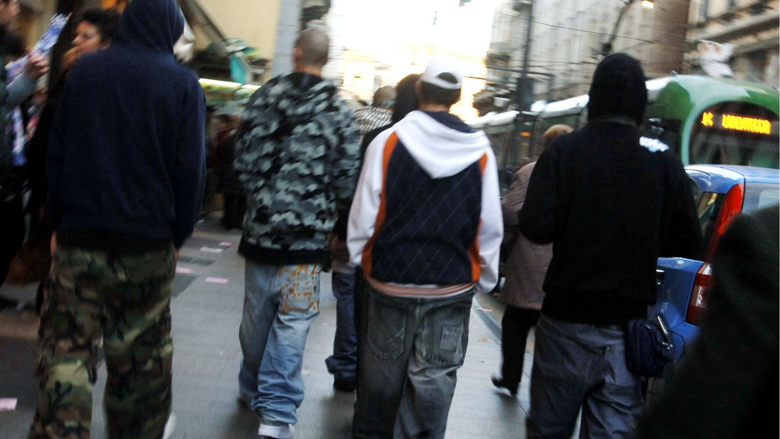 Fermezza e cura per arginare la violenza giovanile