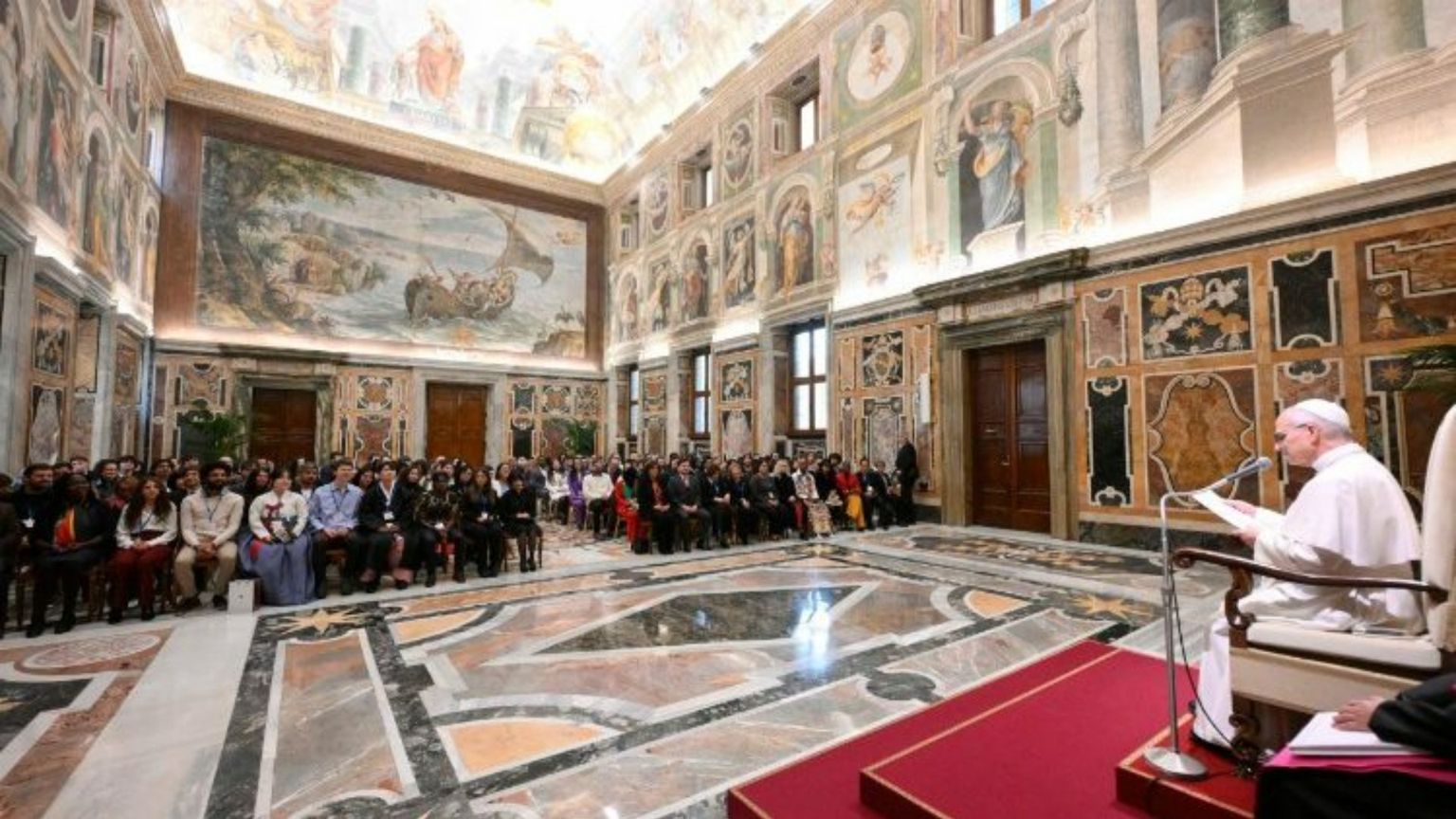 Il Papa: Madre Teresa voce profetica quando disse che il più grande distruttore della pace è l’aborto