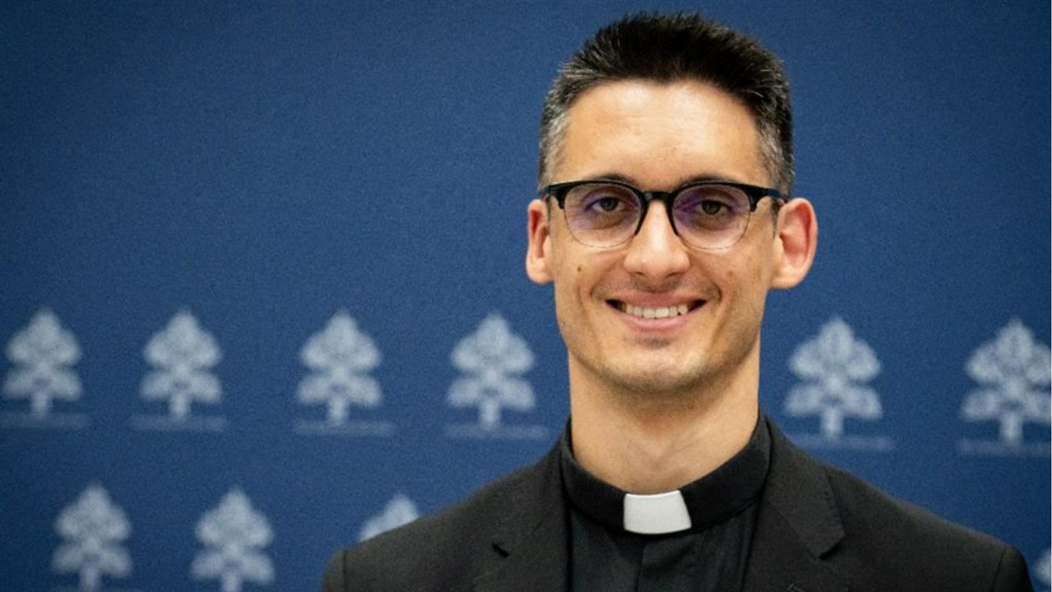 La diocesi di Milano: «Don Ravagnani ha deciso di sospendere il suo ministero presbiterale»