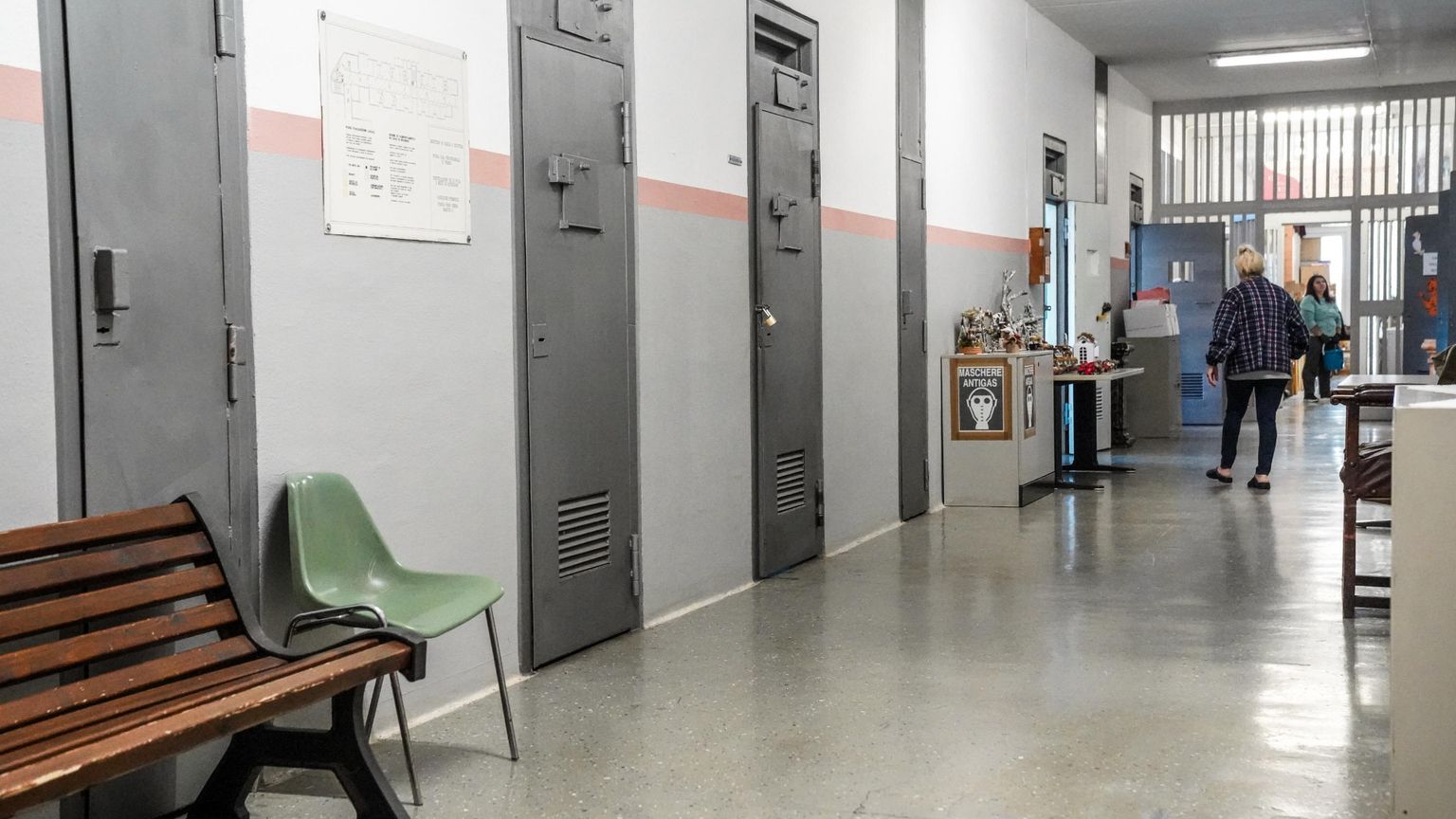 Torino, otto condanne per le violenze degli agenti in carcere