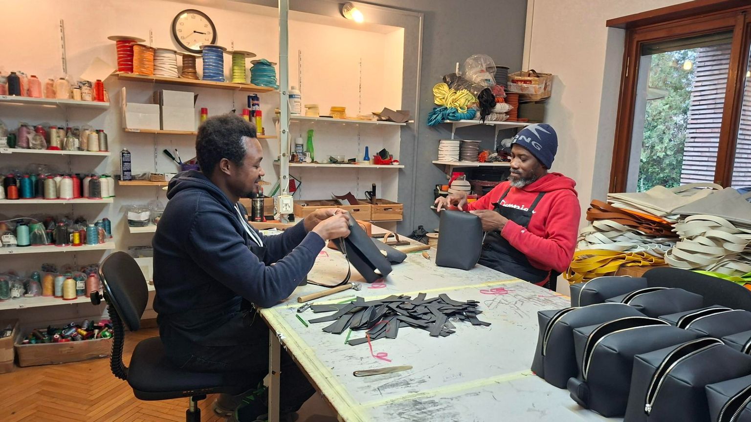 Dalla crisi alla rinascita: la Cartiera di Marzabotto si salva grazie ai migranti