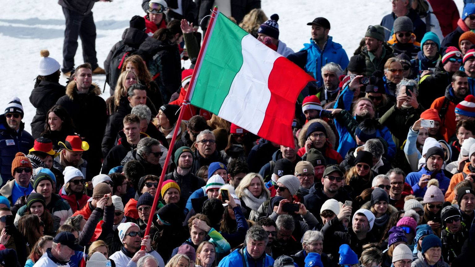 Il popolo dello sci (con la coda): uno spettacolo nello spettacolo