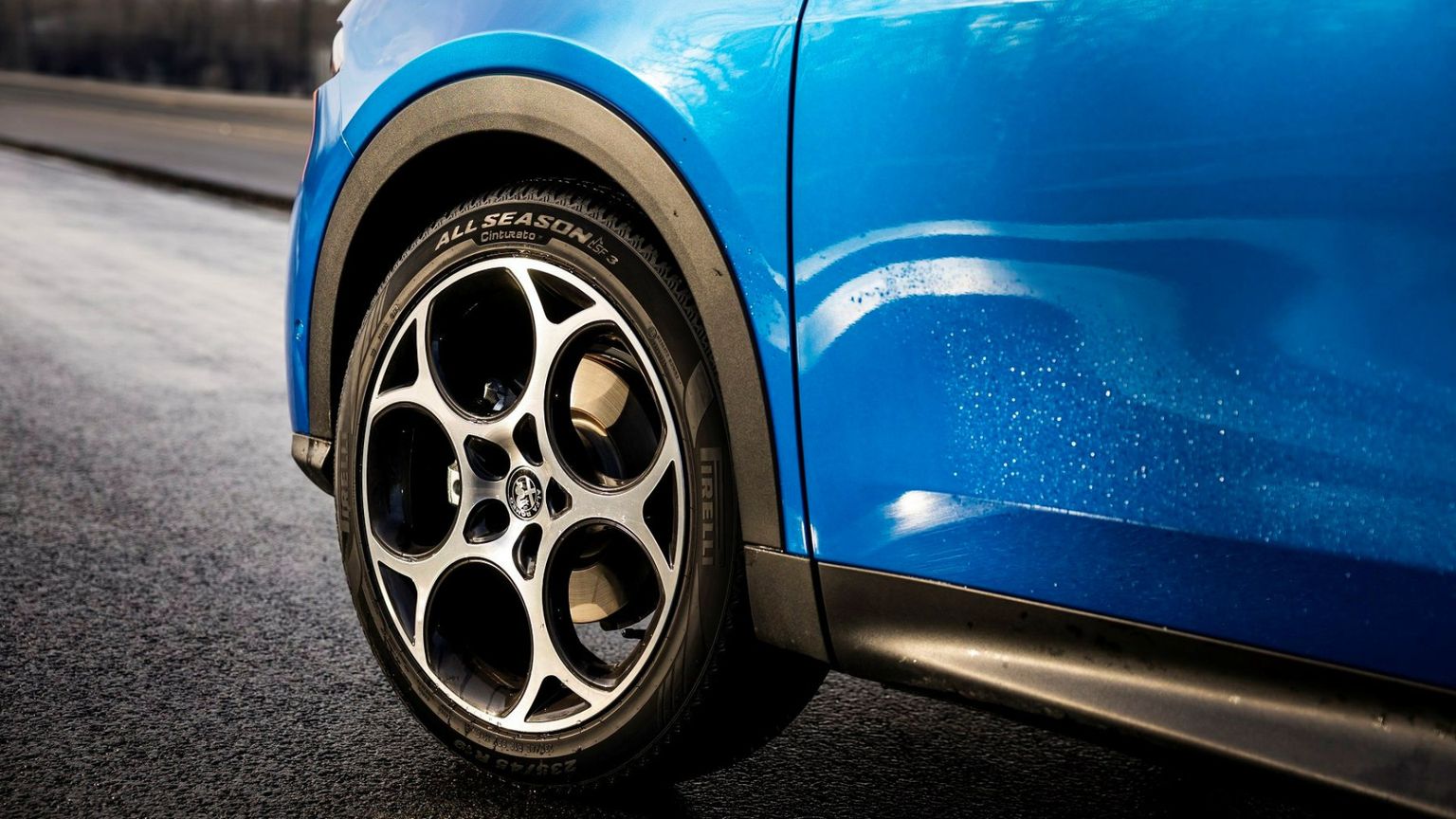 Gemelli digitali e dati preziosi: ecco come nascono i pneumatici intelligenti