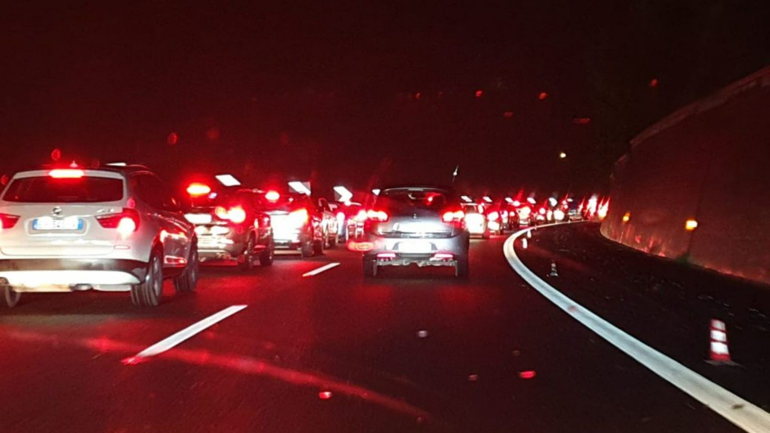 Un Dio ospitale e insieme bruciante