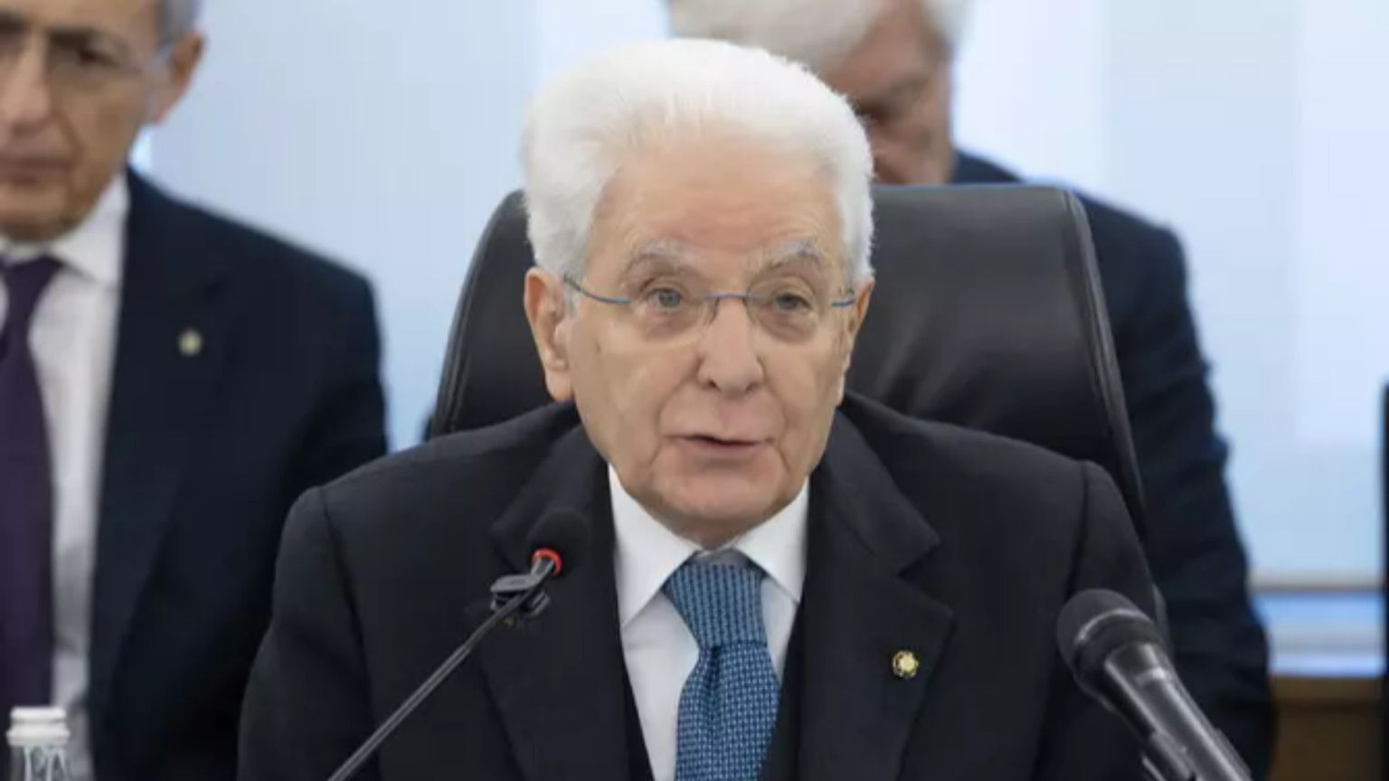 Mattarella presiede il Csm: serve rispetto tra le istituzioni