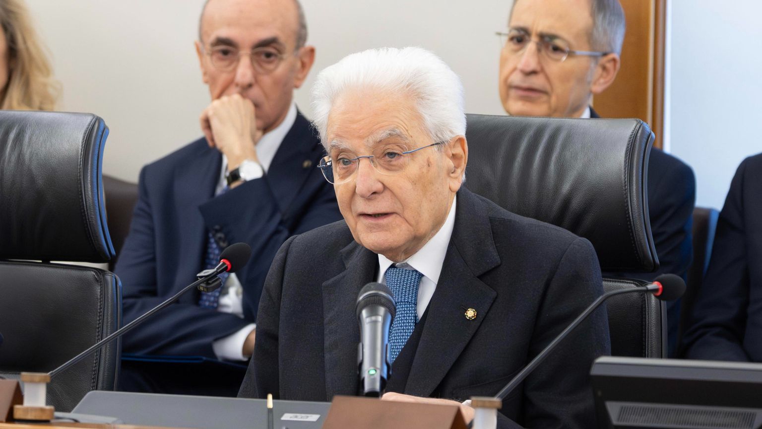 Mattarella al Csm e quel richiamo al «rispetto tra le istituzioni»