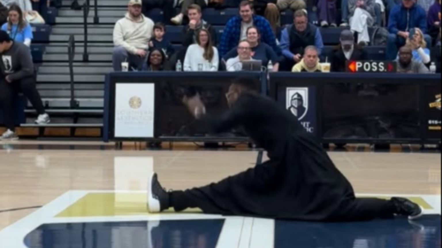 Il prete, la breakdance e la talare corta: quando l'abito fa "pop"