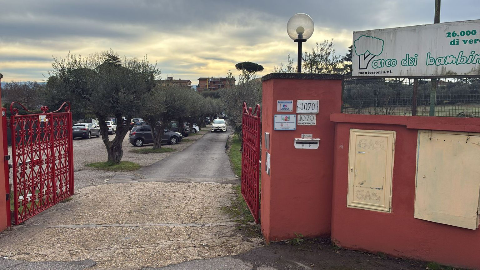 Una scuola a Roma ha chiuso oggi, lasciando a casa 115 bambini