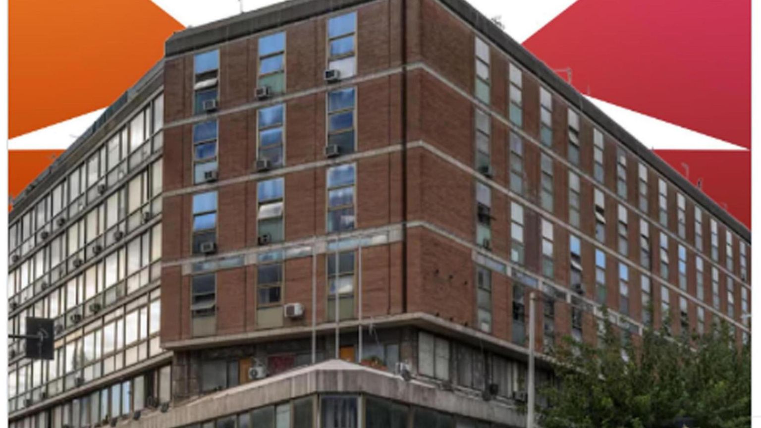 l'immobile di Spin Time Labs, in via Santa Croce in Gerusalemme nel quartiere Esquilino, occupato nel 2013 dai movimenti per la casa. Ansa