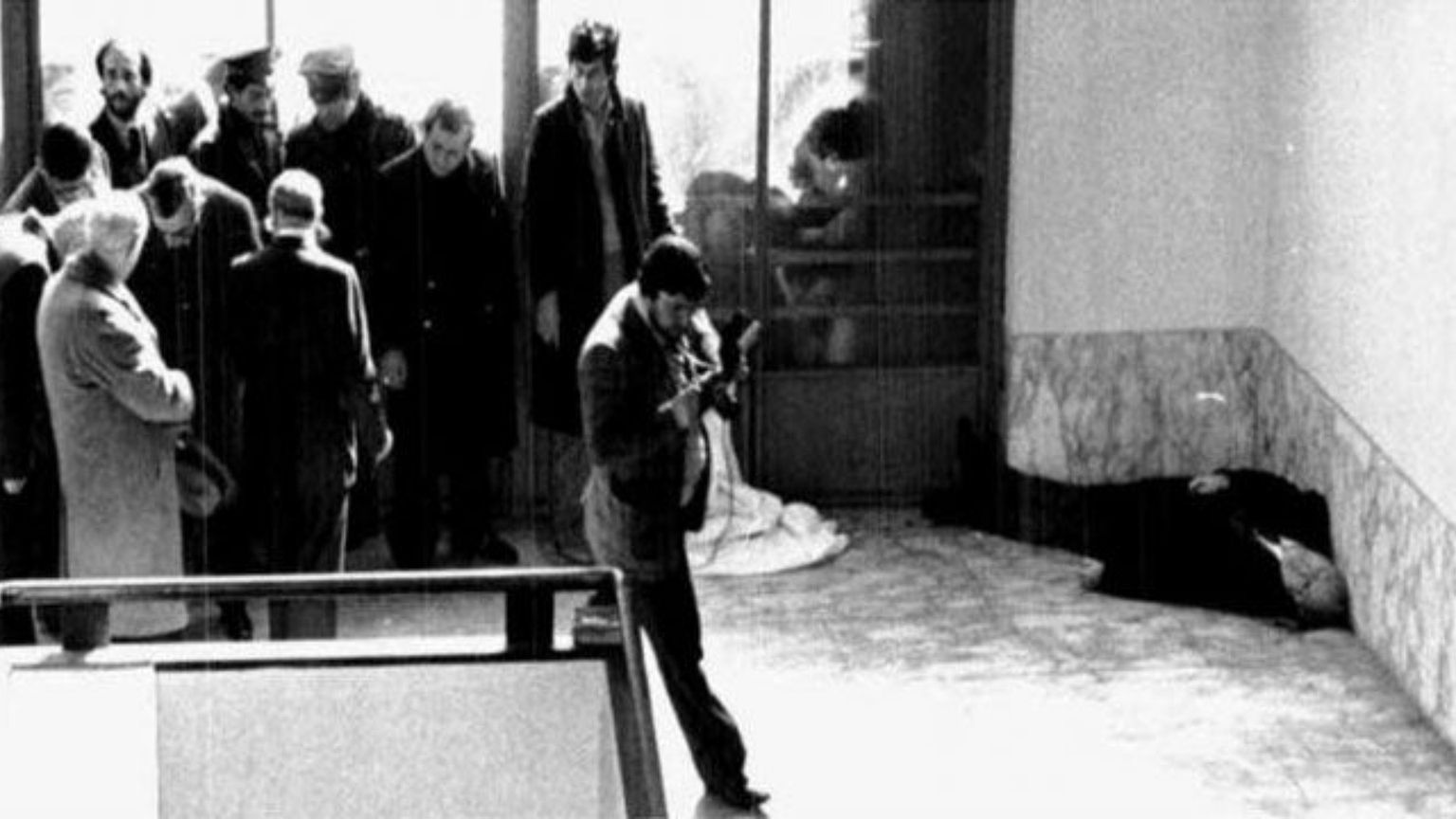 Omaggio di Mattarella a Bachelet. «È la Carta l’argine alla violenza»