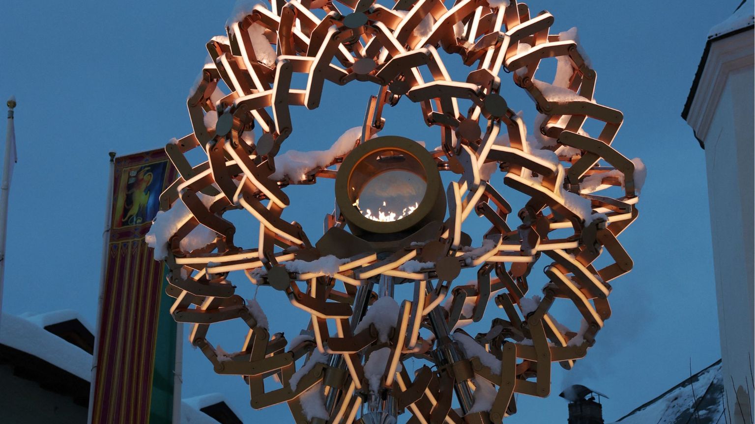 Si spengono i bracieri di Milano e Cortina, ma una fiamma resta accesa