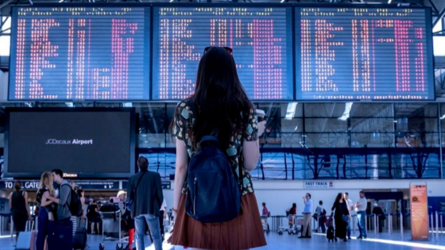 Scioperi nei trasporti: si fermano aerei, treni e mezzi locali