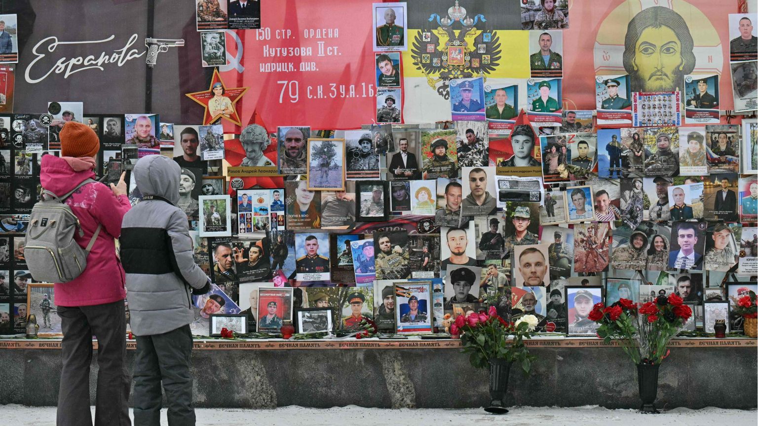 Anche per i russi sono 4 anni di guerra: più crematori, meno soldi e tanta paura