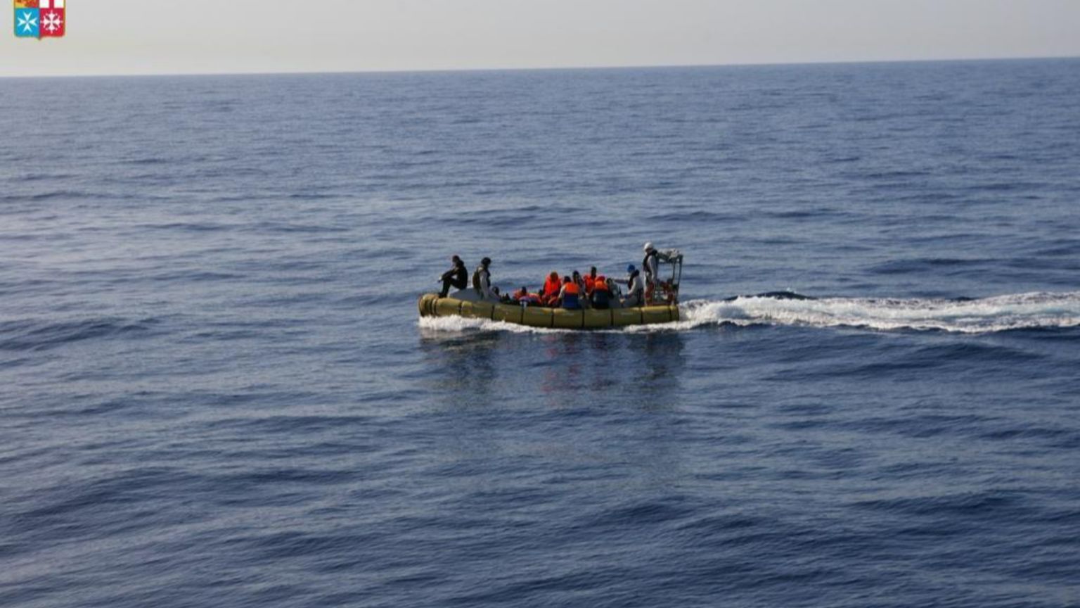 Partorisce su un gommone diretto a Lampedusa
