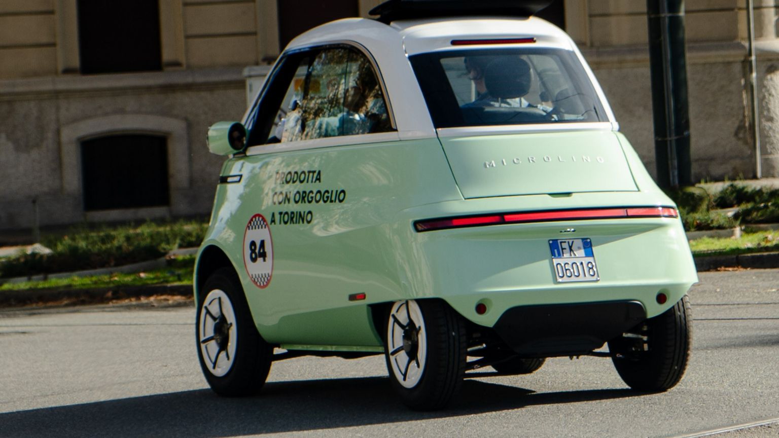 "L'Europa incentiva le auto elettriche ma penalizza le più efficienti"