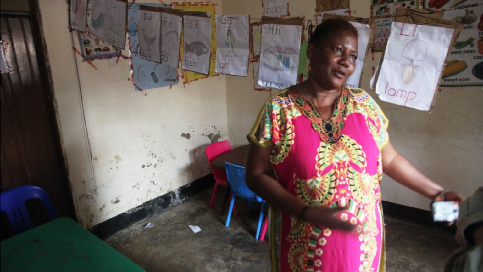 L'umanità scartata nello slum allagato di Kampala, dove i diritti annegano