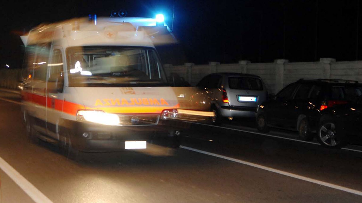 «Ha ucciso cinque anziani»: indagato autista di ambulanza