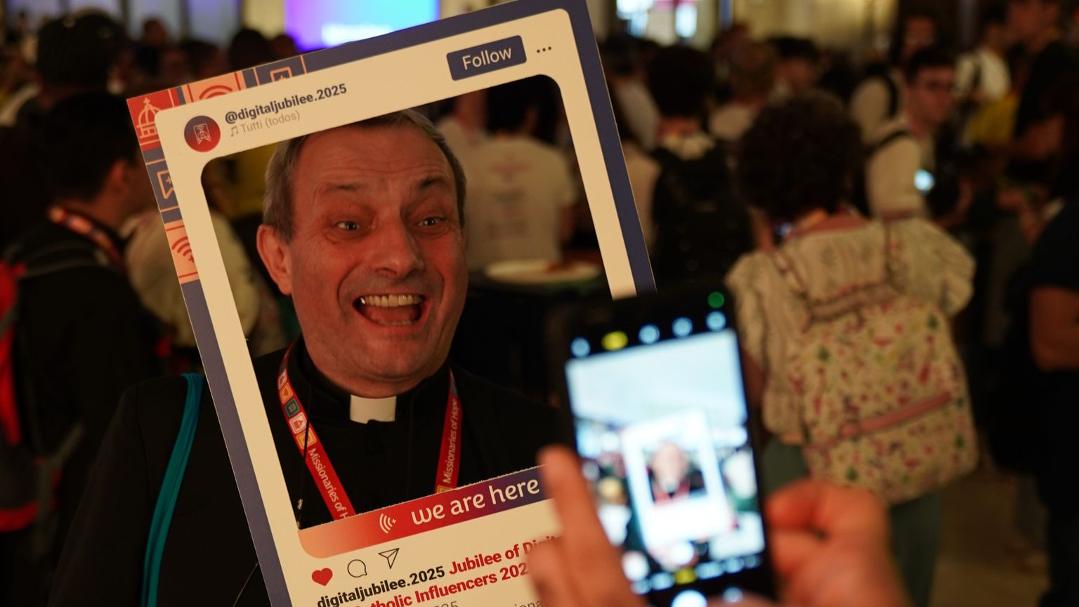 La missione digitale della Chiesa passa anche dall'intelligenza artificiale, ma con «discernimento digitale»