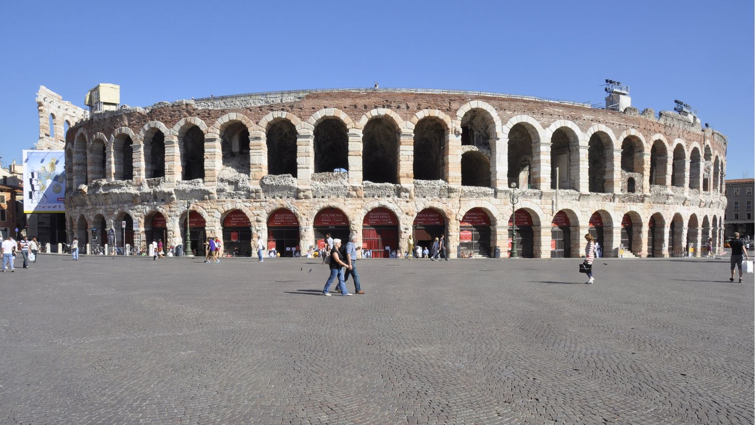 Paralimpiadi: nessun atleta sfilerà con la bandiera