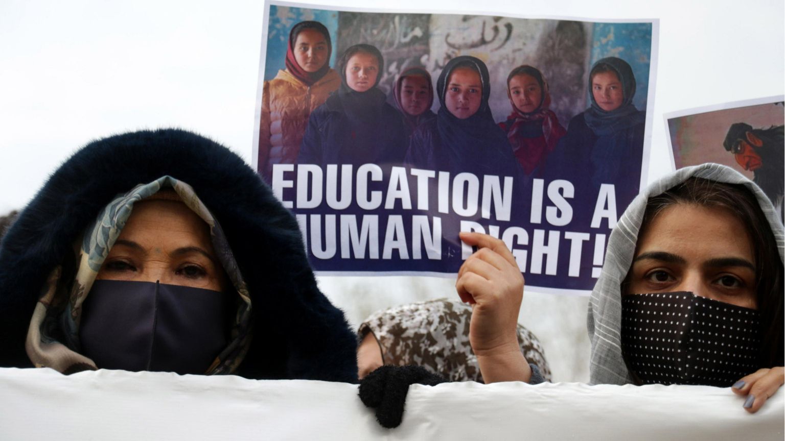 Angel, l'esilio e l'isolamento: «Così restituisco la scuola alle ragazze afghane»