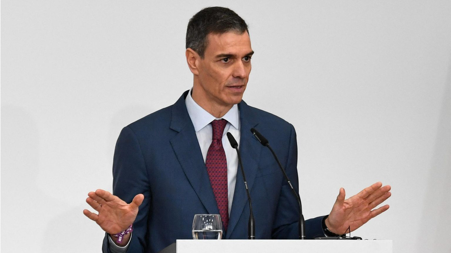 La Spagna verso il “diritto di abortire” in Costituzione