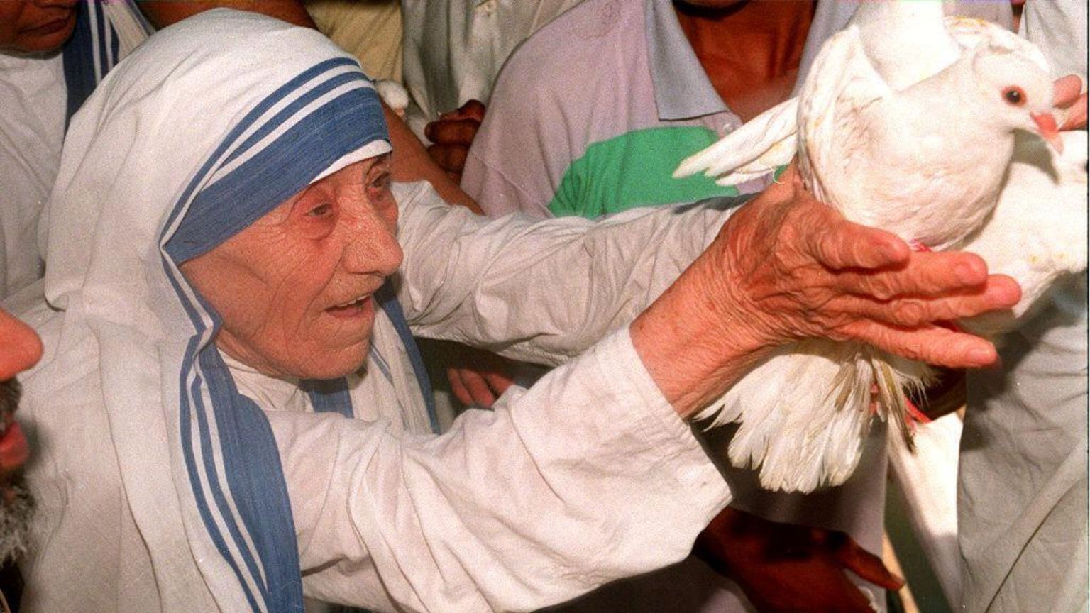 E lo sguardo di Madre Teresa si posò su Pasolini