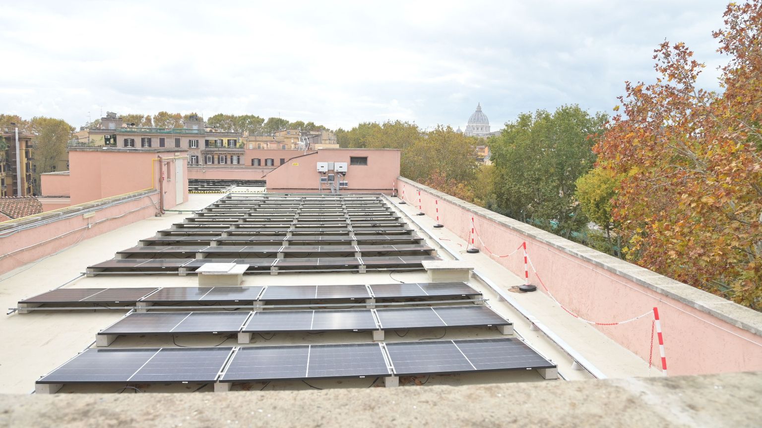 Comunità energetiche rinnovabili, la transizione va avanti piano