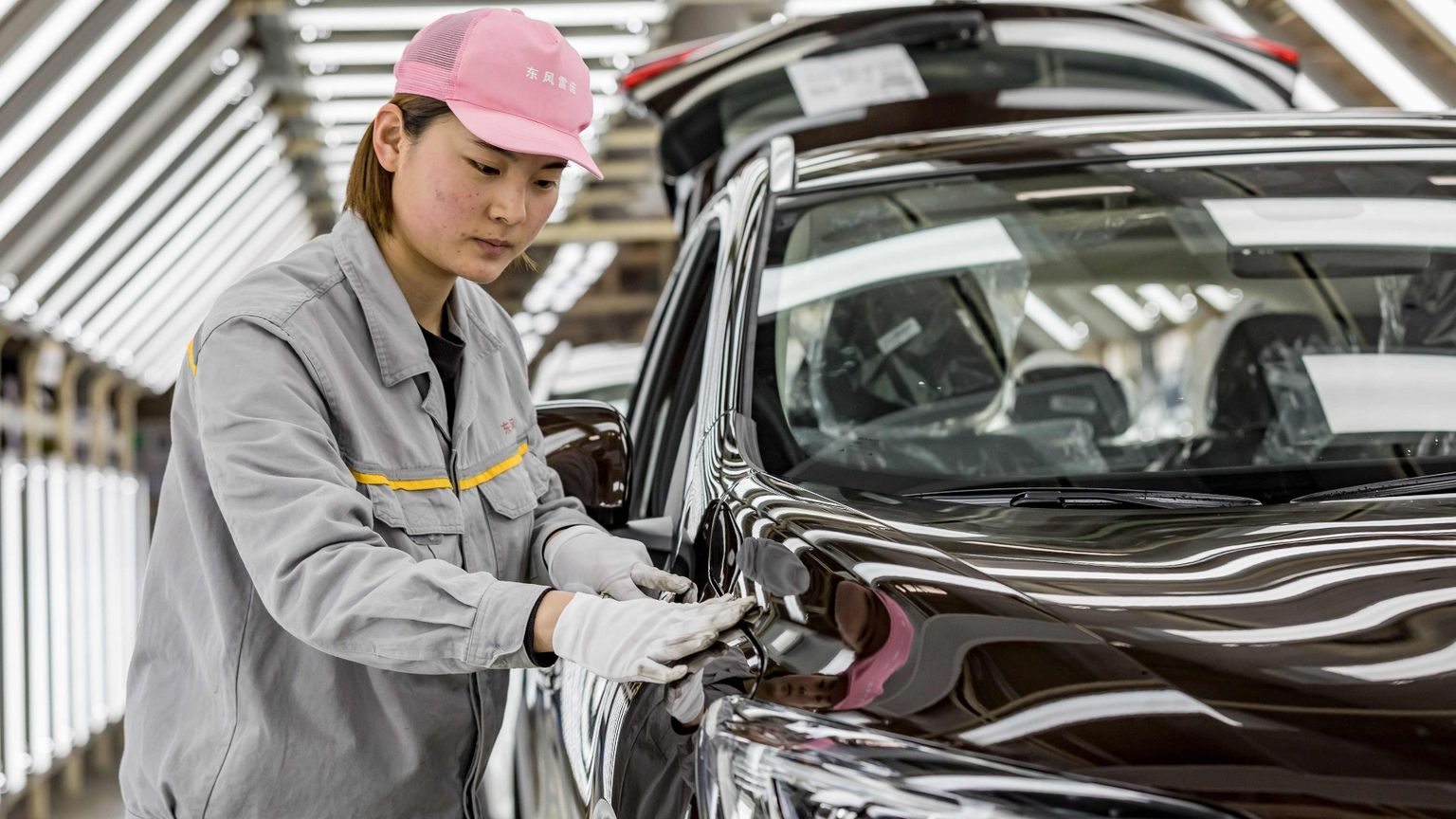 Auto cinesi, svolta su tasti fisici e maniglie. E non è solo per ragioni di sicurezza